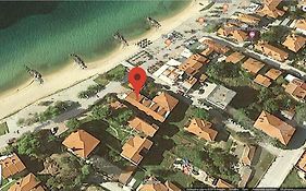 Cute Maisonette No2 On Coastal Sidewalk